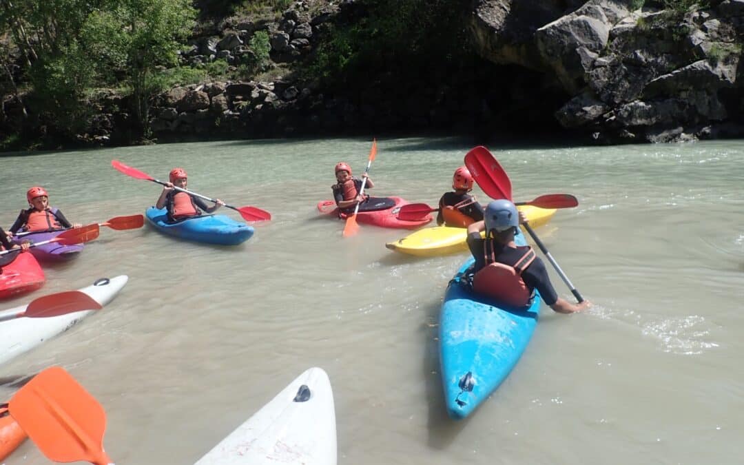 Realizado el curso de iniciación al Kayak de aguas bravas sección juvenil