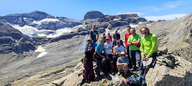 Realizada la salida montañera. Ascensión al Pico Pineta (2.861), por el Balcón de Pineta e ibón de Marboré. Sábado, 30 de agosto.