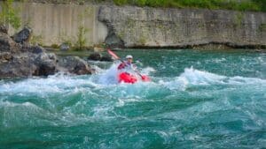 REALIZADOS CURSOS DE KAYAK DE AGUAS BRAVAS